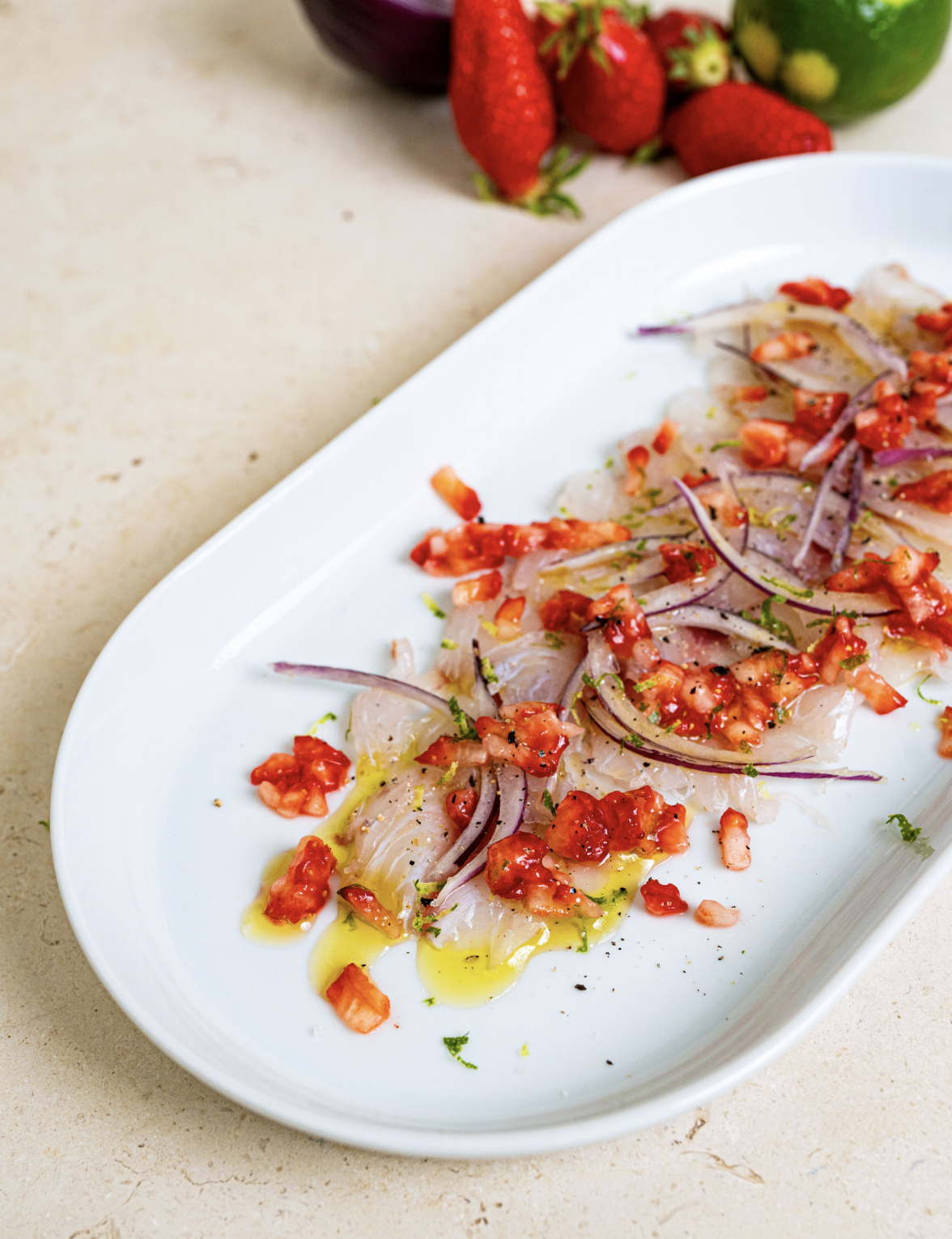 Crudo de daurade aux fraises